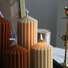 Load image into Gallery viewer, Cirque pillar candle set
